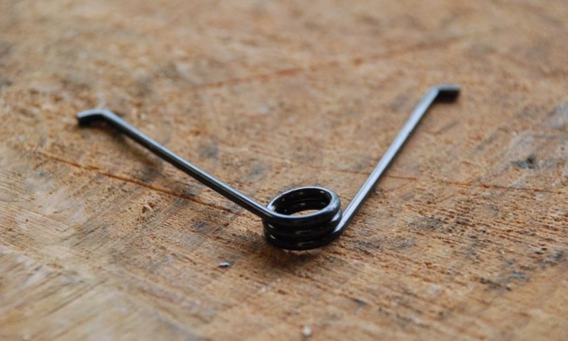 Okatsune 422 Náhradní pružina pro 103-104