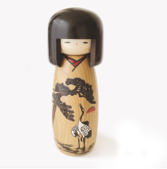 Panenka Kokeshi Meoto tsuru - pár jeřábů s borovicí