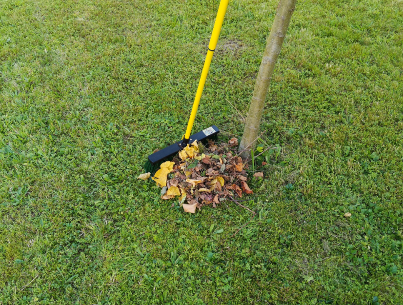 Fritze LAUB LUKS® hrábě/koště na listí  se zahnutými štětinami (45cm)