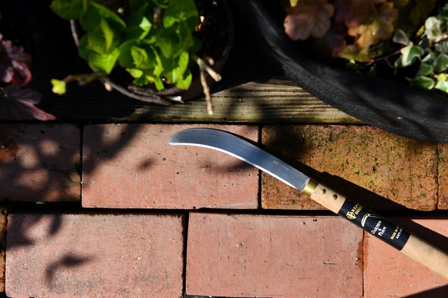 Japonský TAKEMOTO přesazovací srp 240/165