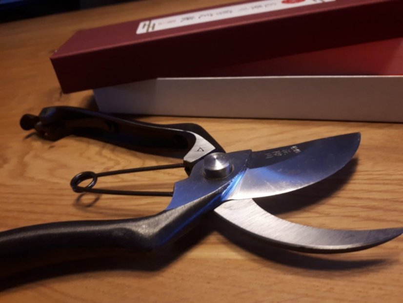 Hanakuma zahradní nůžky typ A/200